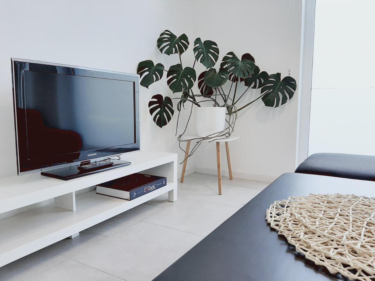 Green Bee Apartment Лесце Екстериор снимка