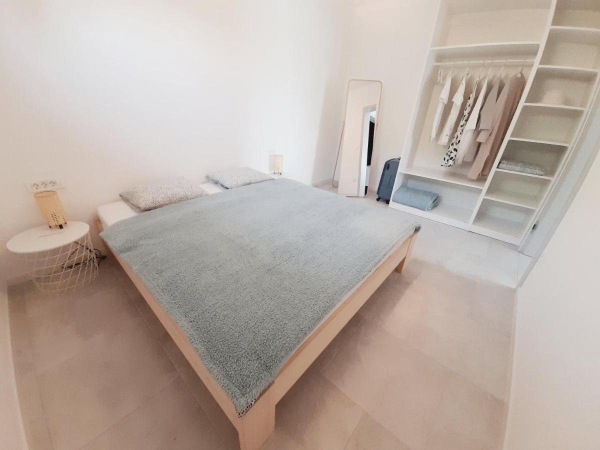 Green Bee Apartment Лесце Екстериор снимка